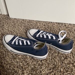Womens converse low sneakers